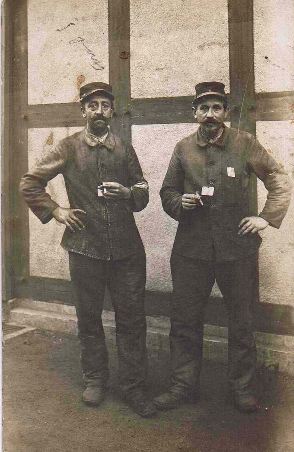 des prisonniers de guerre au camp de Friedrichfeld pendant la Première Guerre Mondiale